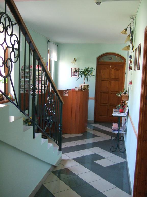 Tímárház Panzió Szeged Exterior foto